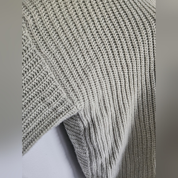 Maverick the collection light green twist back sweater reversible medium M - Picture 8 of 9